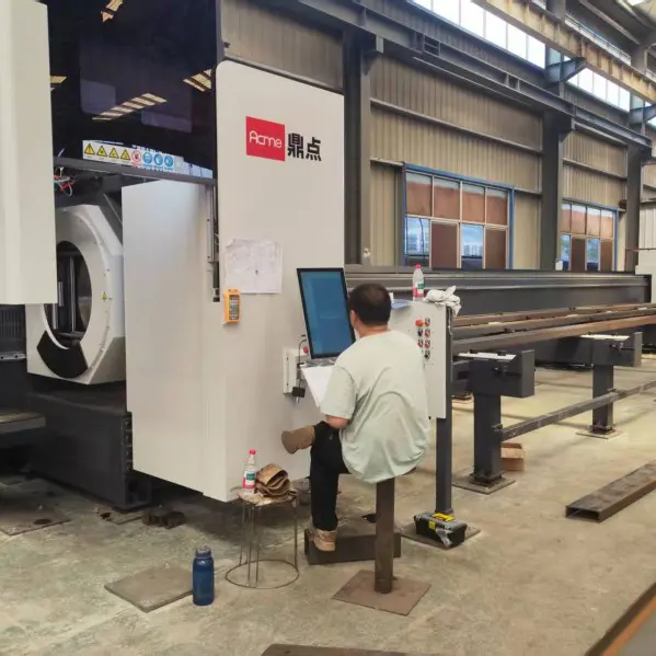 12050 VYROBENÝ laserový rezací stroj „Usadený“ v ťažkom priemysle Qingdao liweiyuan