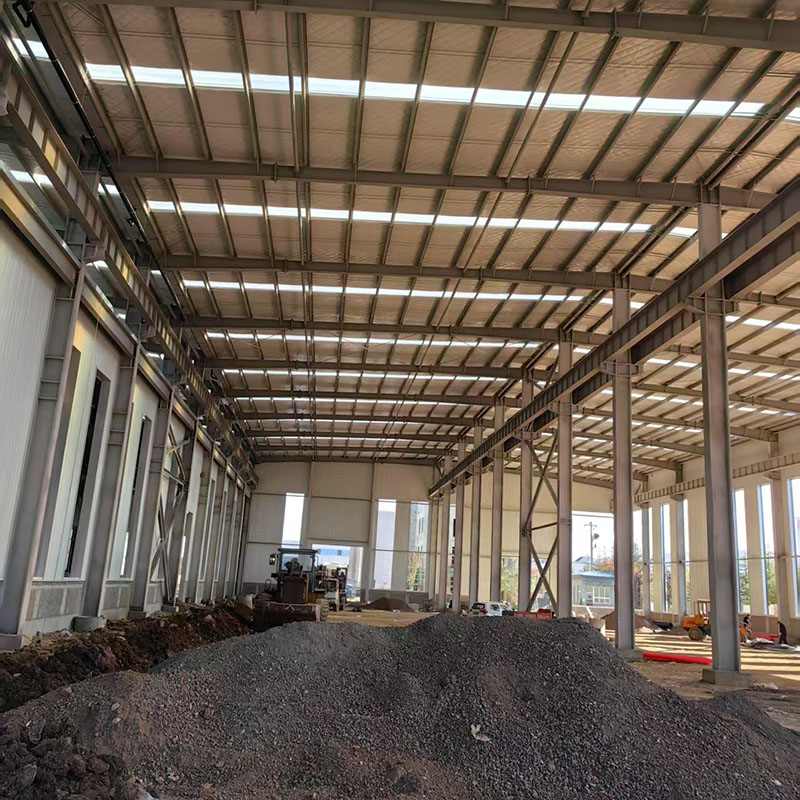 Čo je to oceľová konštrukcia prístrešku pre auto a prečo je lepšia ako tradičné prístrešky pre autá